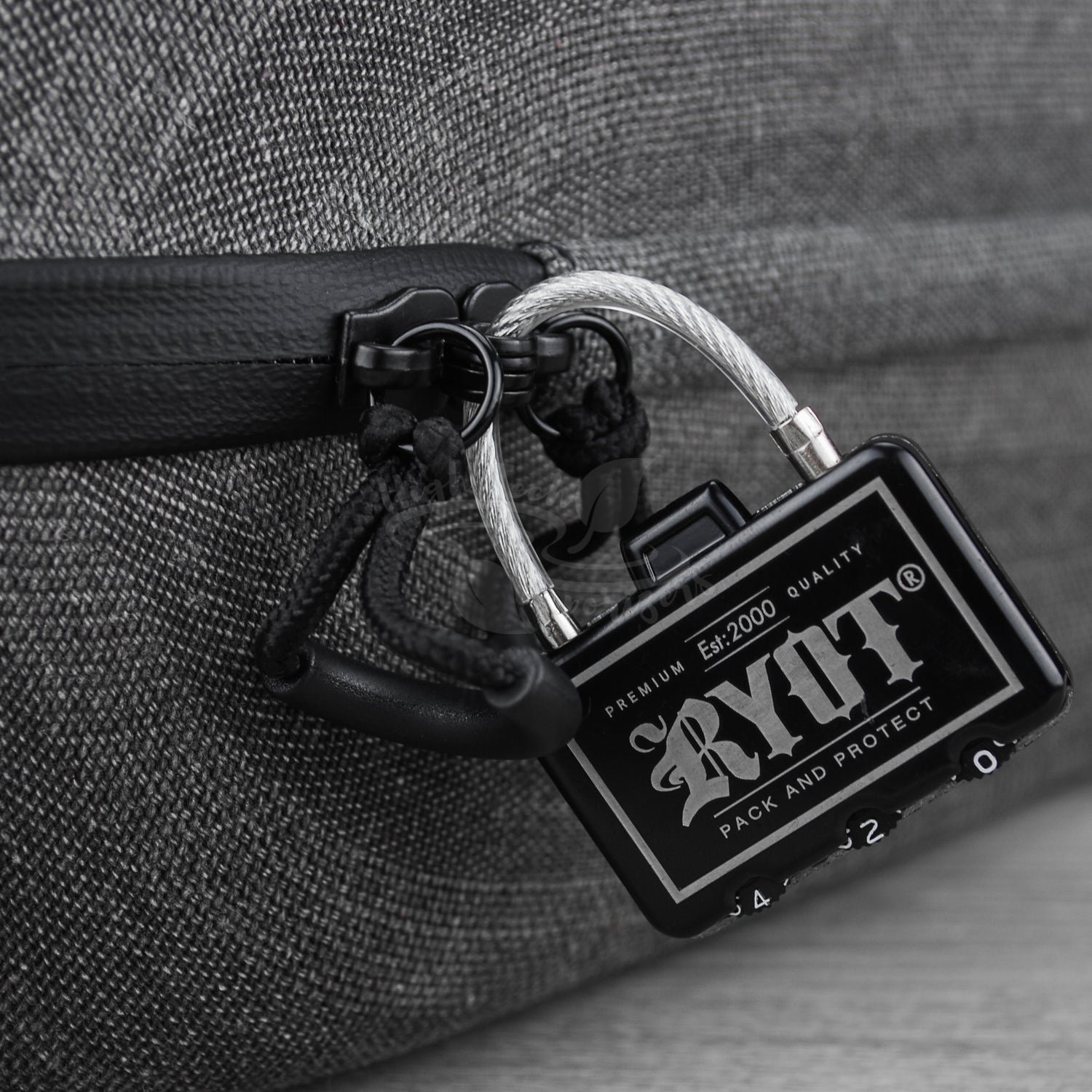 Ryot 35cm Axe Pack W/ SmellSafe Technology - Image 9