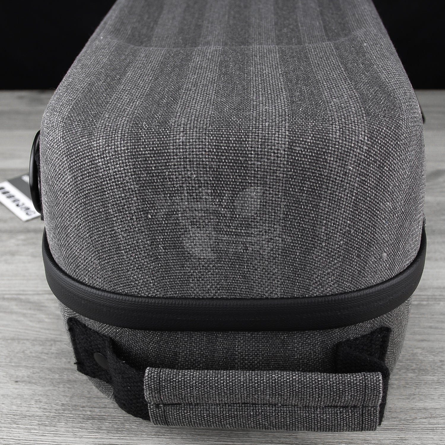 Ryot 35cm Axe Pack W/ SmellSafe Technology - Image 6